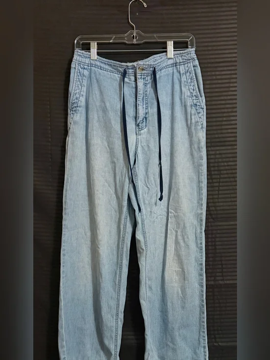 Eddie Bauer Women's Light Blue Relaxed Fit Jeans with Drawstring Sz 10P - Picture 1 of 3
